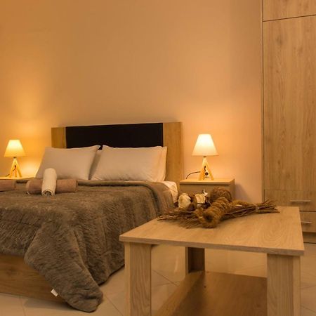 Central Luxury Studio Corinth Luaran gambar